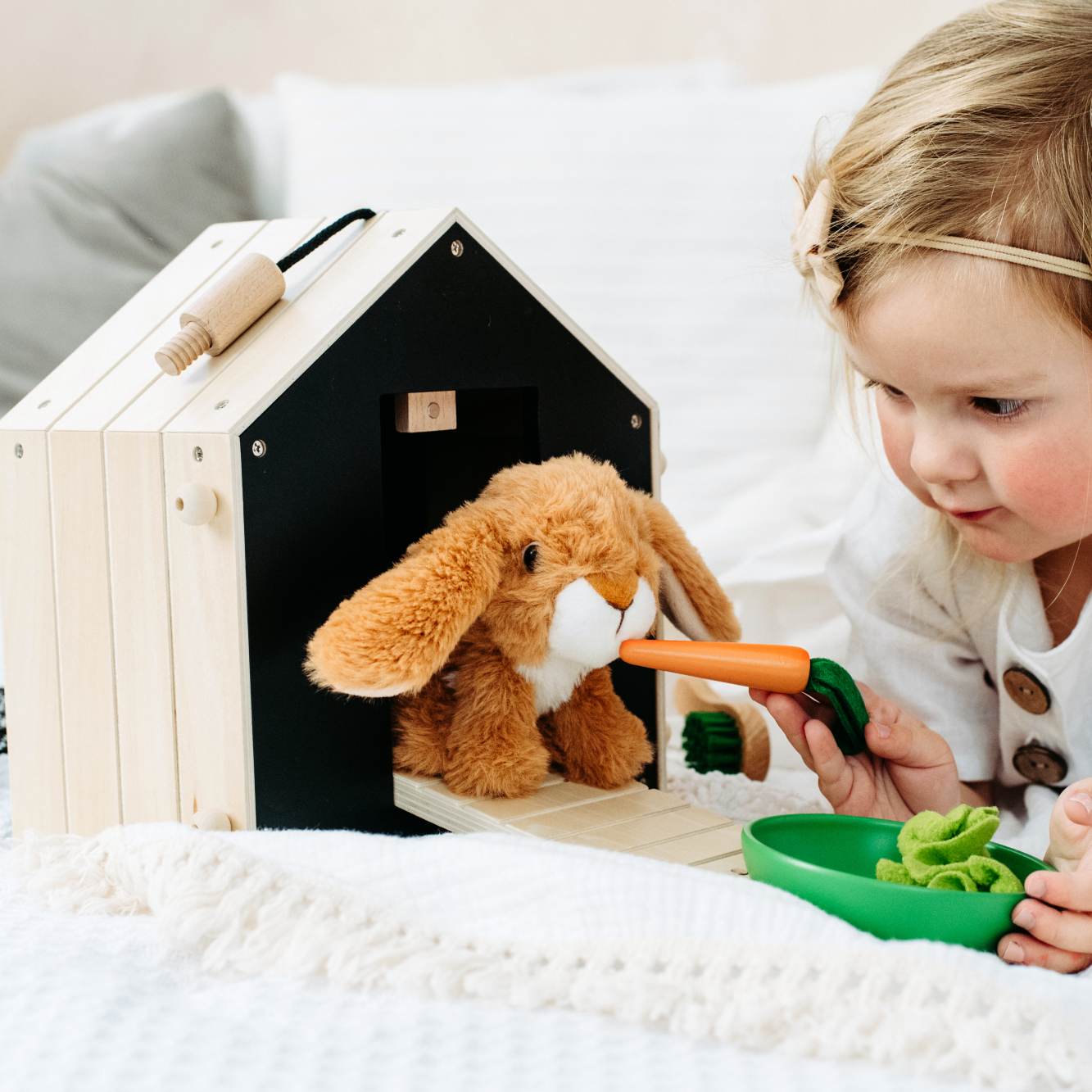 Der neue small foot Hasenstall ist da