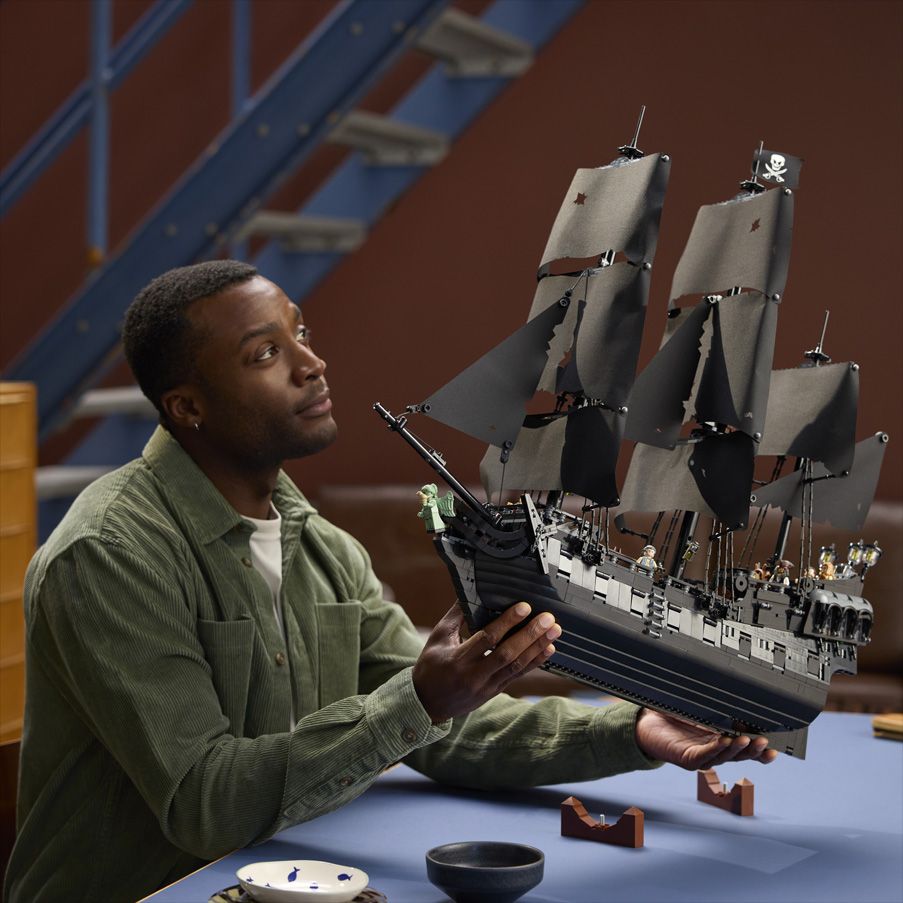 Segel setzen: Das LEGO Icons Captain Jack Sparrow Piratenschiff legt ab