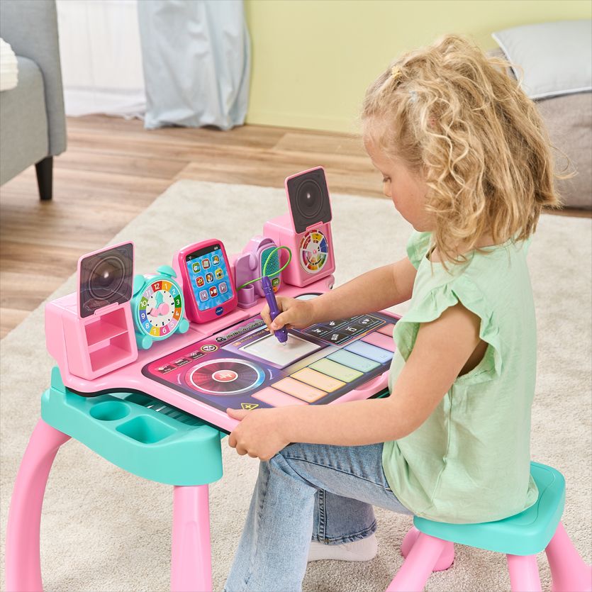 VTech präsentiert kreative Herbstneuheiten: Mosaic Magic Lights™ & 6-in-1 Magischer Schreibtisch
