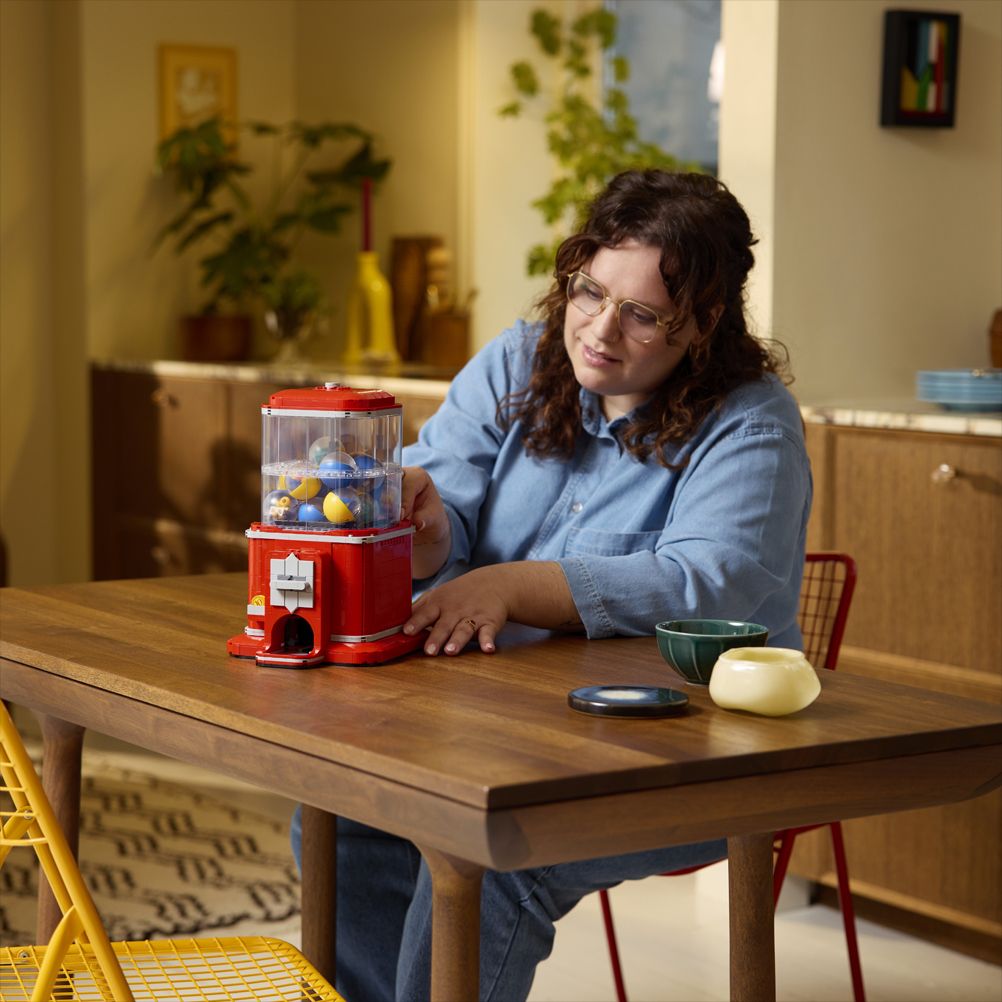 Zeitreise in die Vergangenheit mit dem neuen LEGO® Ideas Minifiguren-Automat