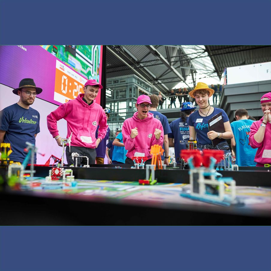 Mit LEGO Robotern auf Spurensuche in die Vergangenheit!