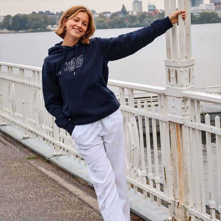 Kult-Windsurfmarke HiFly mit Pop-up-Store bei Breuninger Hamburg 18.-28.9.2025