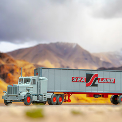 Berühmte Sealand-Spedition fährt US-Trucks