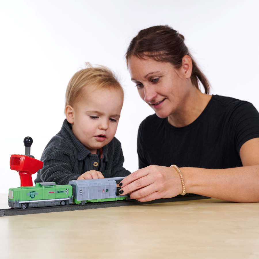 Über die Schiene auf die Straße: Märklin my world Startpackung "Autotransport"