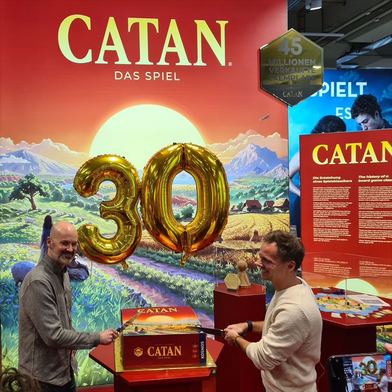 „CATAN bringt Menschen zusammen“ – KOSMOS feiert Jubiläum des Spiels auf der Spielwarenmesse